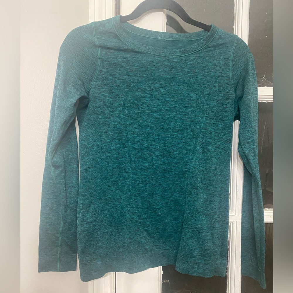 Lululemon Everglade Green Long Sleeve Activewear Top - XS - Picture 2 of 7